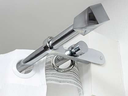 Eurotext | Accessoires pour rideaux et stores | TRINGLES